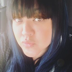 Meet your Posher, Nayra